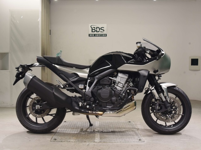 Honda HAWK11 2023