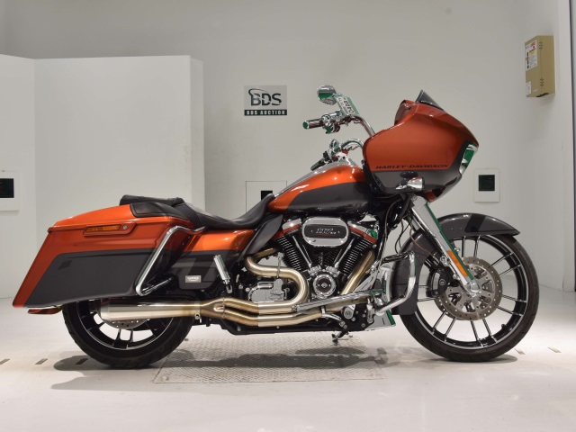 HD ROAD GLIDE FLTRXSE1923 CVO 2017