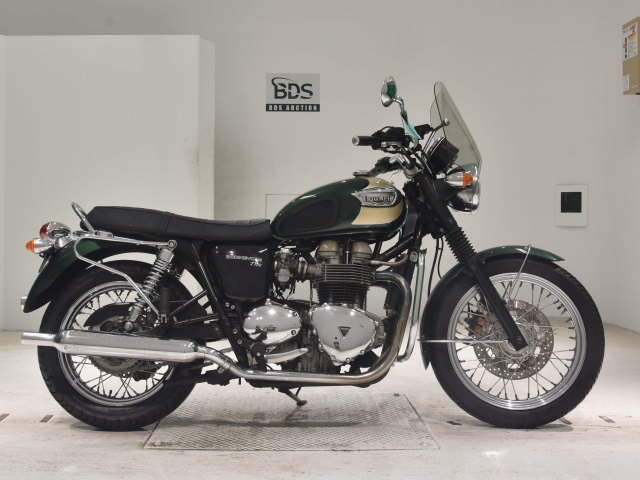 Triumph BONNEVILLE T100 2004