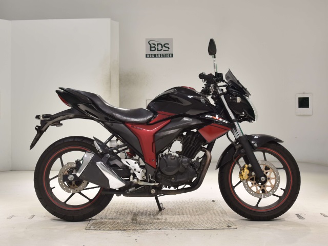 Suzuki GIXXER150