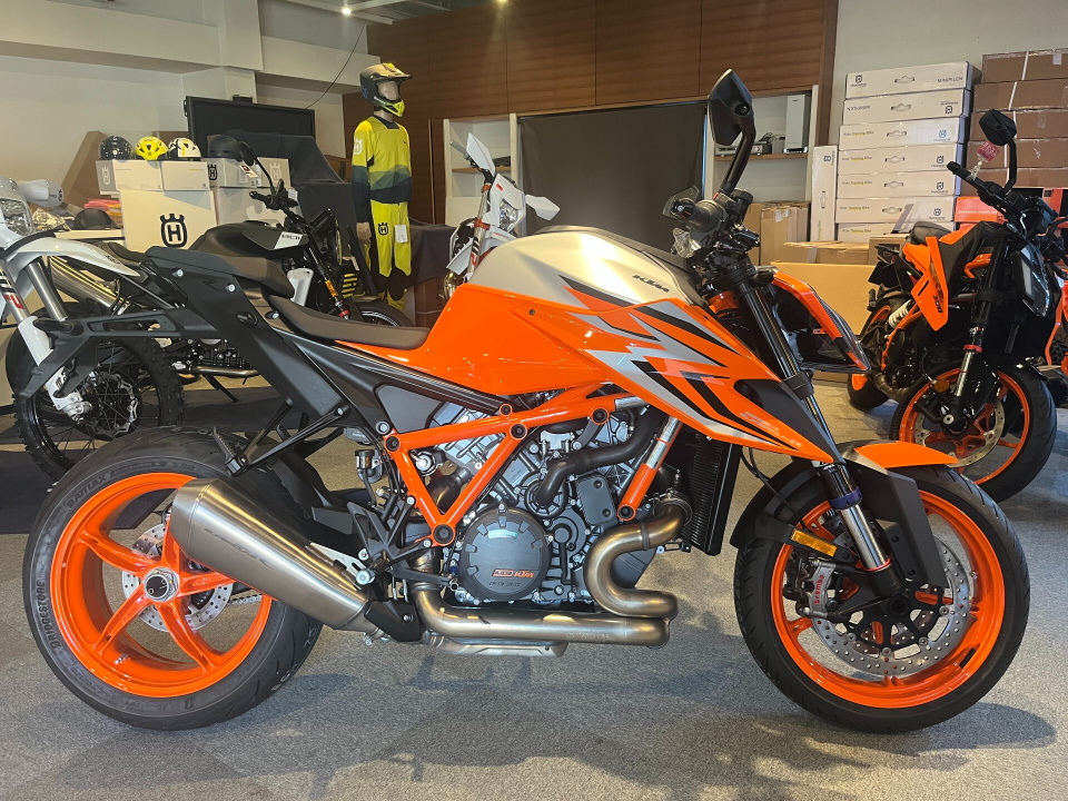 KTM 1290 SUPERDUKE R 2022