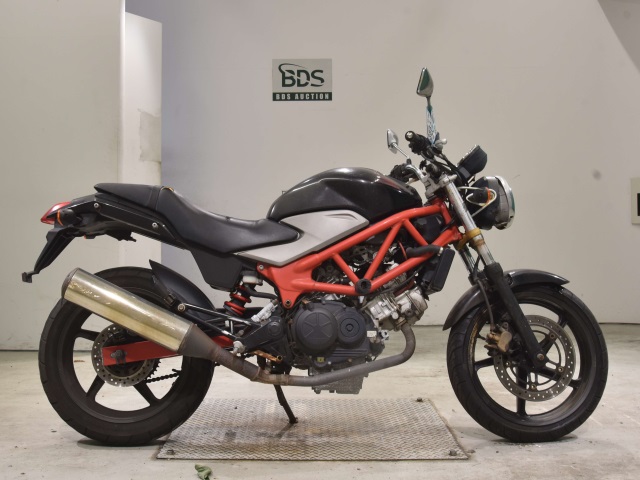 Honda VTR250 2011