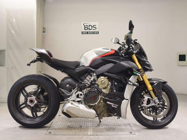 Ducati STREET FIGHTER V4S 2023