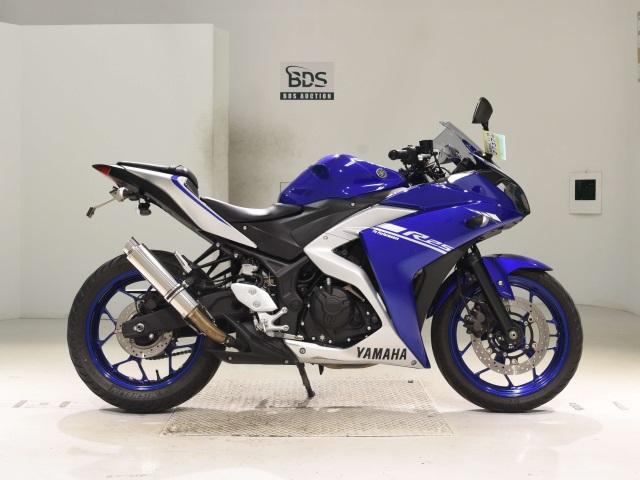 Yamaha YZF-R25A 2017