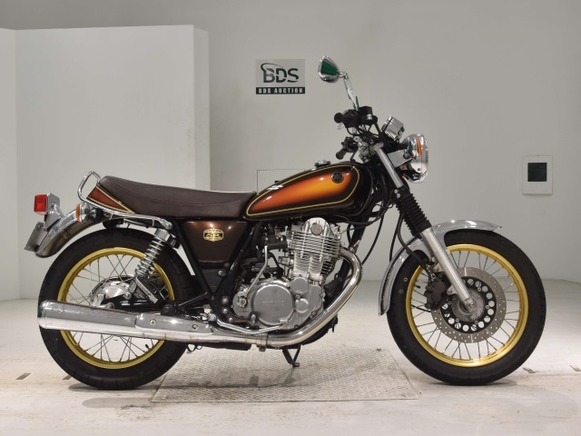 Yamaha SR400 2018