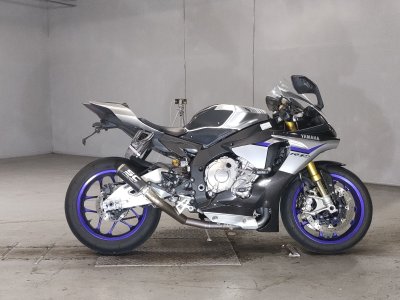 Yamaha YZF-R1M 2017