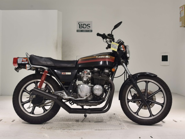 Kawasaki Z550 2021