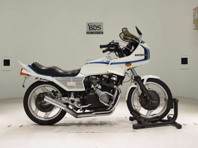 Honda CBX550F INTEGRA 2021