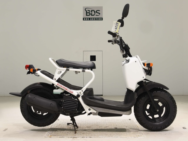 Honda ZOOMER 2011