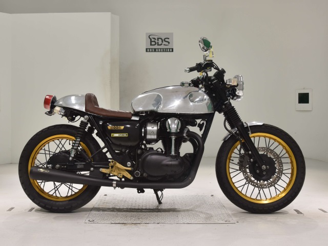 Kawasaki W800 2011