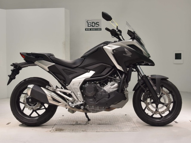 Honda NC750X 2021