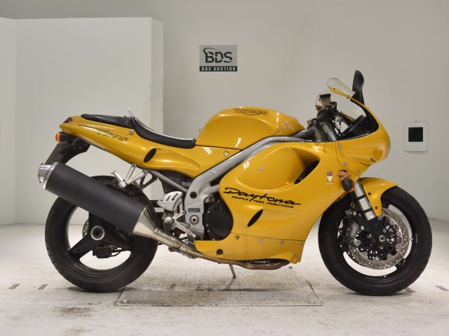 Triumph DAYTONA T595 2016