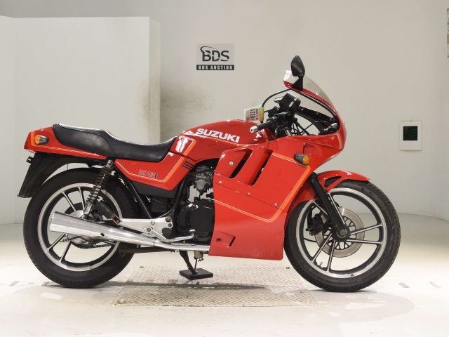 Suzuki GSX400E 2025