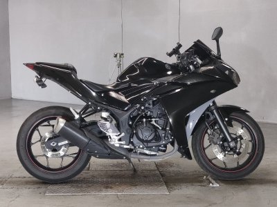 Yamaha YZF-R25 2015