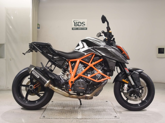 KTM 1290 SUPERDUKE R 2021