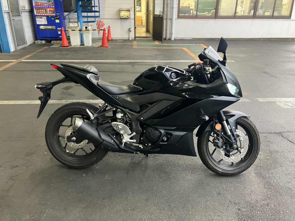 Yamaha YZF-R25A 2021