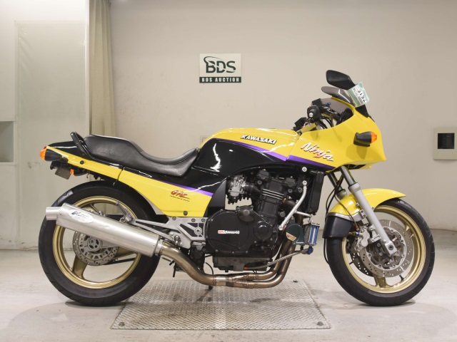 Kawasaki GPZ900R 1991