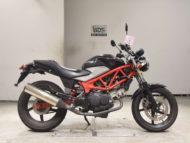 Honda VTR250 2011