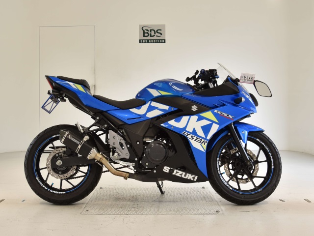 Suzuki GSX250RA