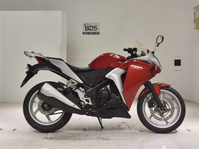 Honda CBR250R 2011