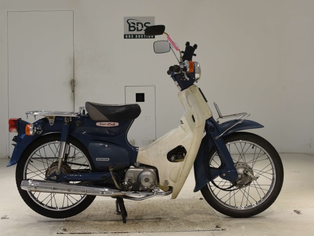 Honda C50 2005