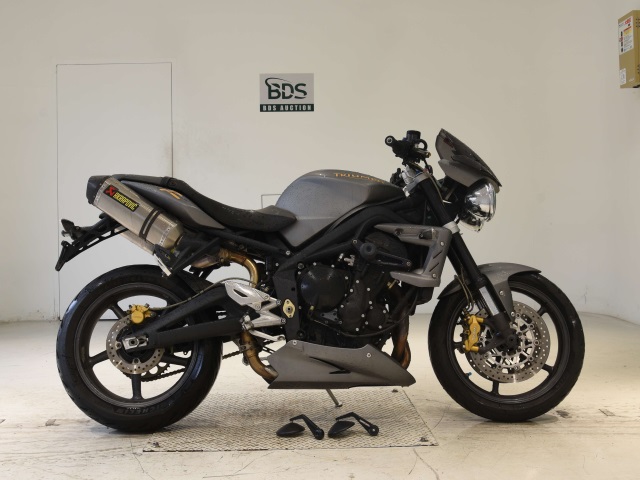 Triumph STREET TRIPLE R 2009
