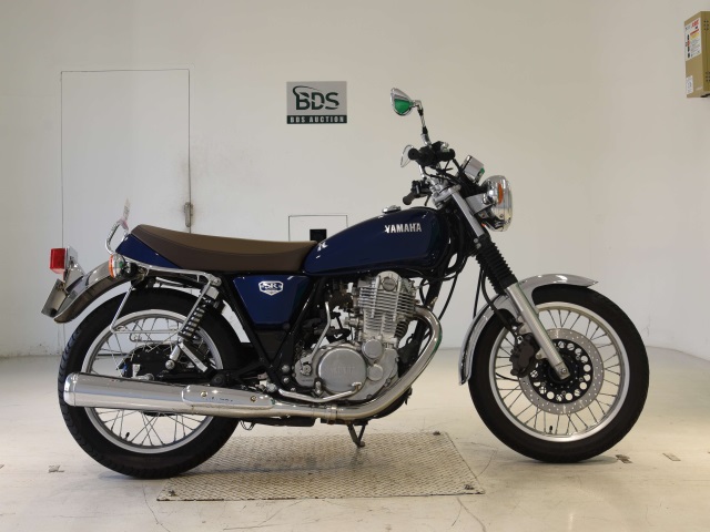 Yamaha SR400 2021