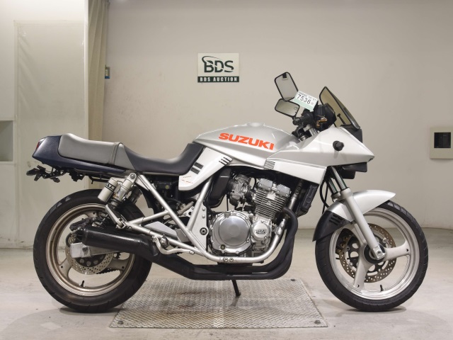 Suzuki GSX250S KATANA
