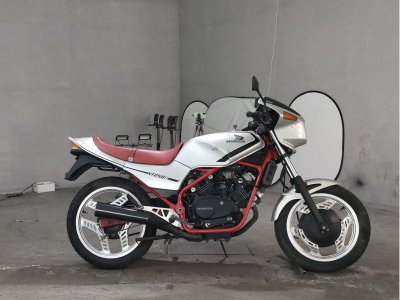 Honda VT250F XELVIS 1983