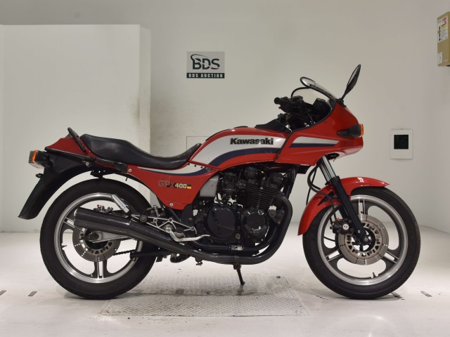 Kawasaki GPZ400F 2024