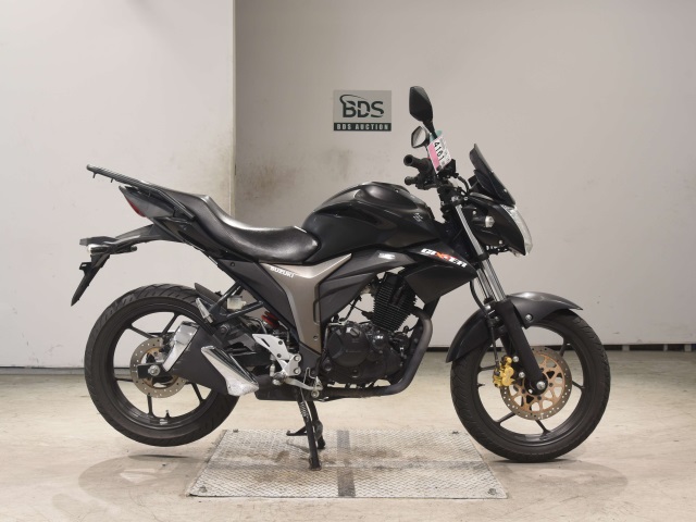 Suzuki GIXXER150