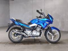 Suzuki GSR250S