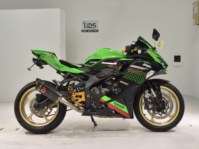 Kawasaki NINJA ZX-25R 2021