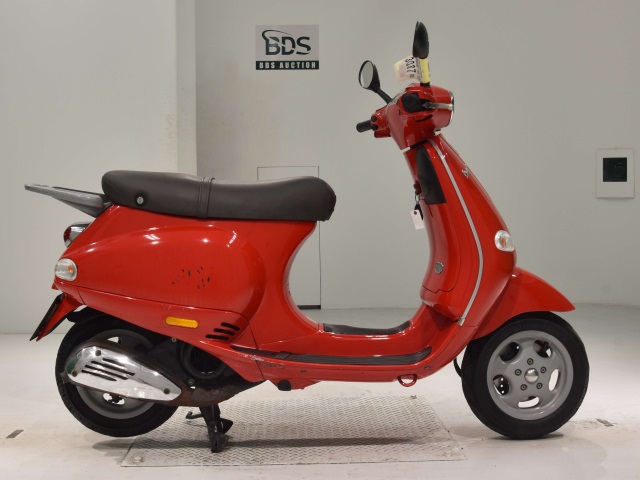 Vespa 125ET4