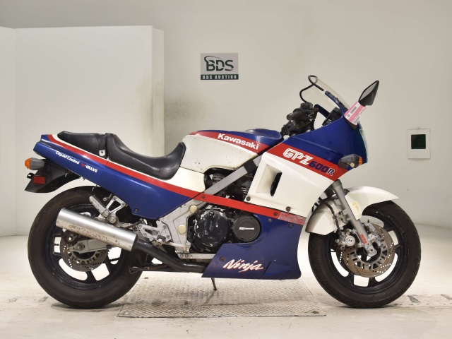 Kawasaki GPZ600R 1985