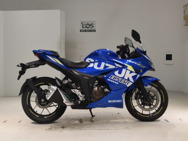 Suzuki GIXXER250SF