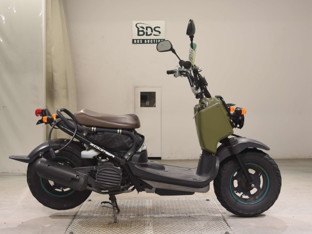 Honda ZOOMER 2011