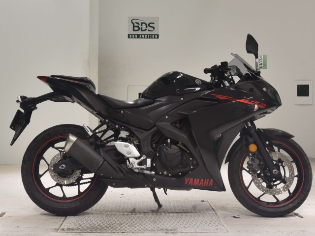 Yamaha YZF-R3 2015