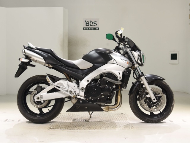 Suzuki GSR400 2008