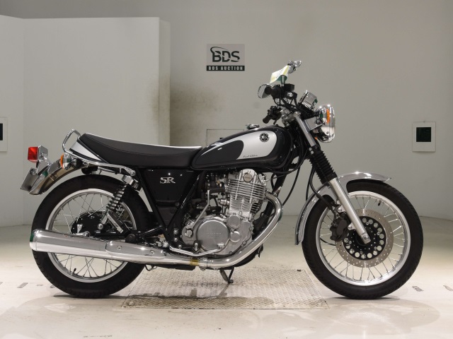 Yamaha SR400 2022