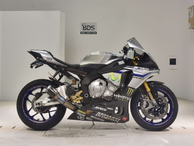 Yamaha YZF-R1M 2015