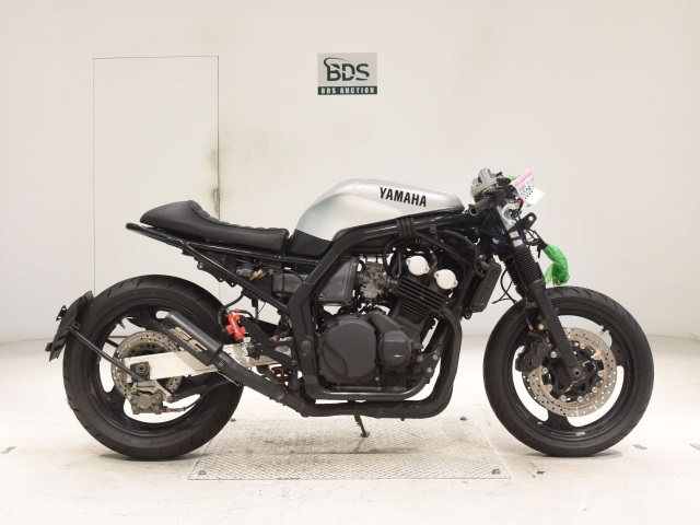 Yamaha FZ400 1997
