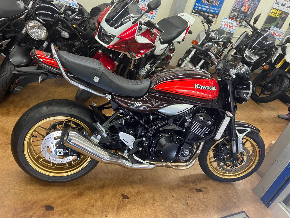 Kawasaki Z900RS 2022