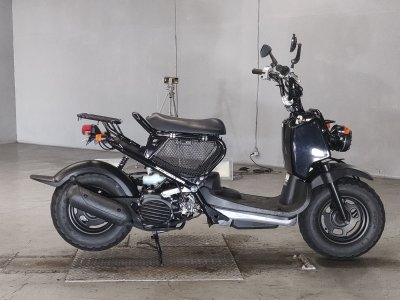 Honda ZOOMER 2011