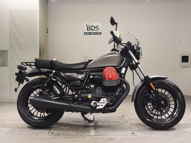 Moto Guzzi V9ﾎﾞﾊﾞｰ 2017