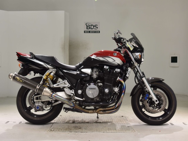 Yamaha XJR1300 2004