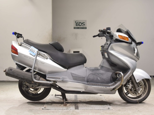 Suzuki SKYWAVE 650K 2005