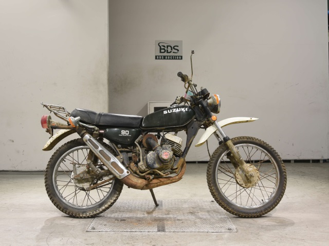 Suzuki TS90