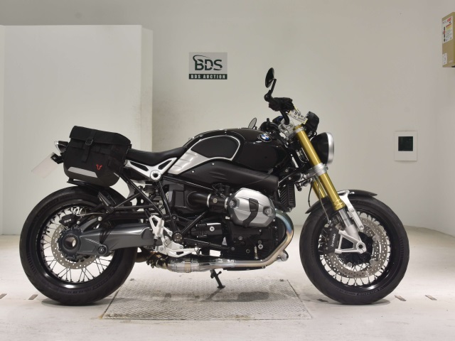 BMW R NINE T 2016