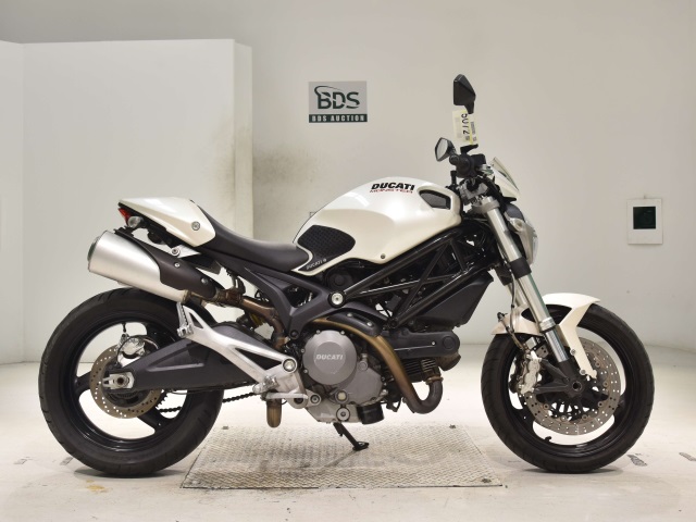 Ducati MONSTER 696 2011